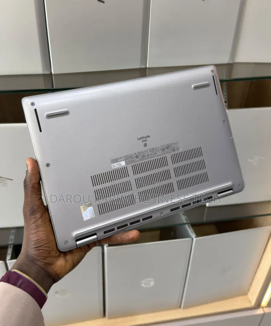 Nouveau Dell Latitude 5350 16GB Intel Core Ultra 7 SSD 256GB