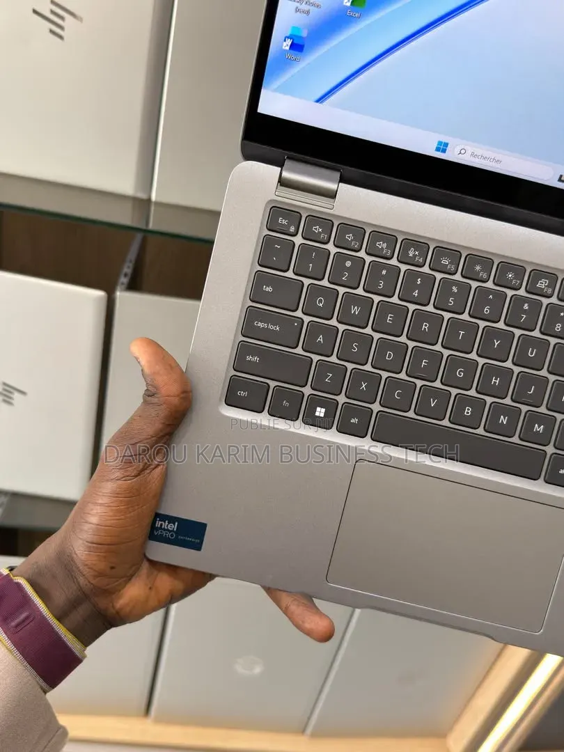 Nouveau Dell Latitude 5350 16GB Intel Core Ultra 7 SSD 256GB