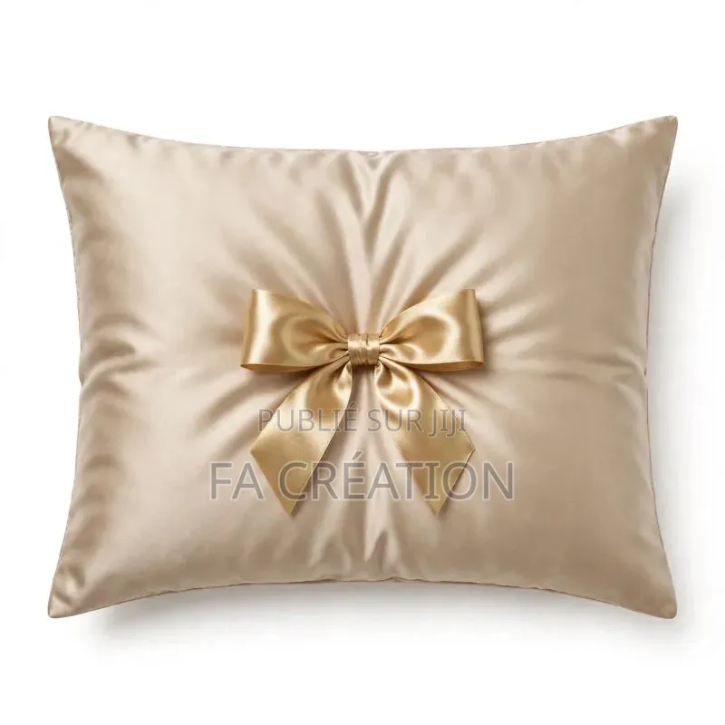 Coussin en Satin De Luxe