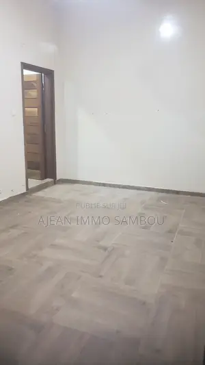 1chbre Chambre et salon dans Yoff à Louer