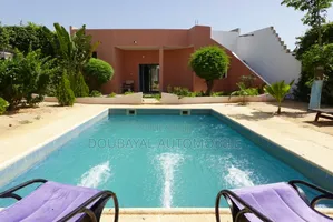 2chbre Villa dans Villa À Vendre, Thiès Sud à Vendre