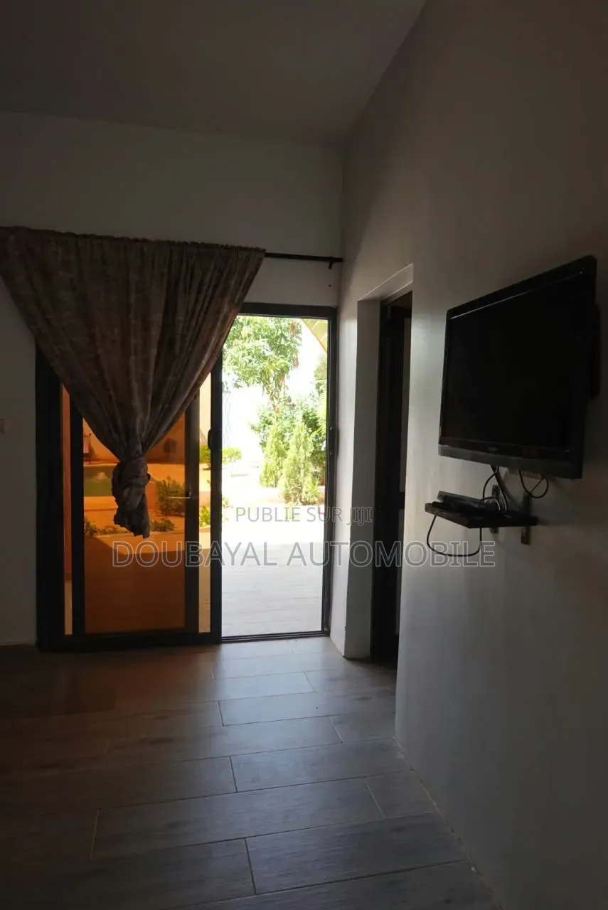 2chbre Villa dans Villa À Vendre, Thiès Sud à Vendre