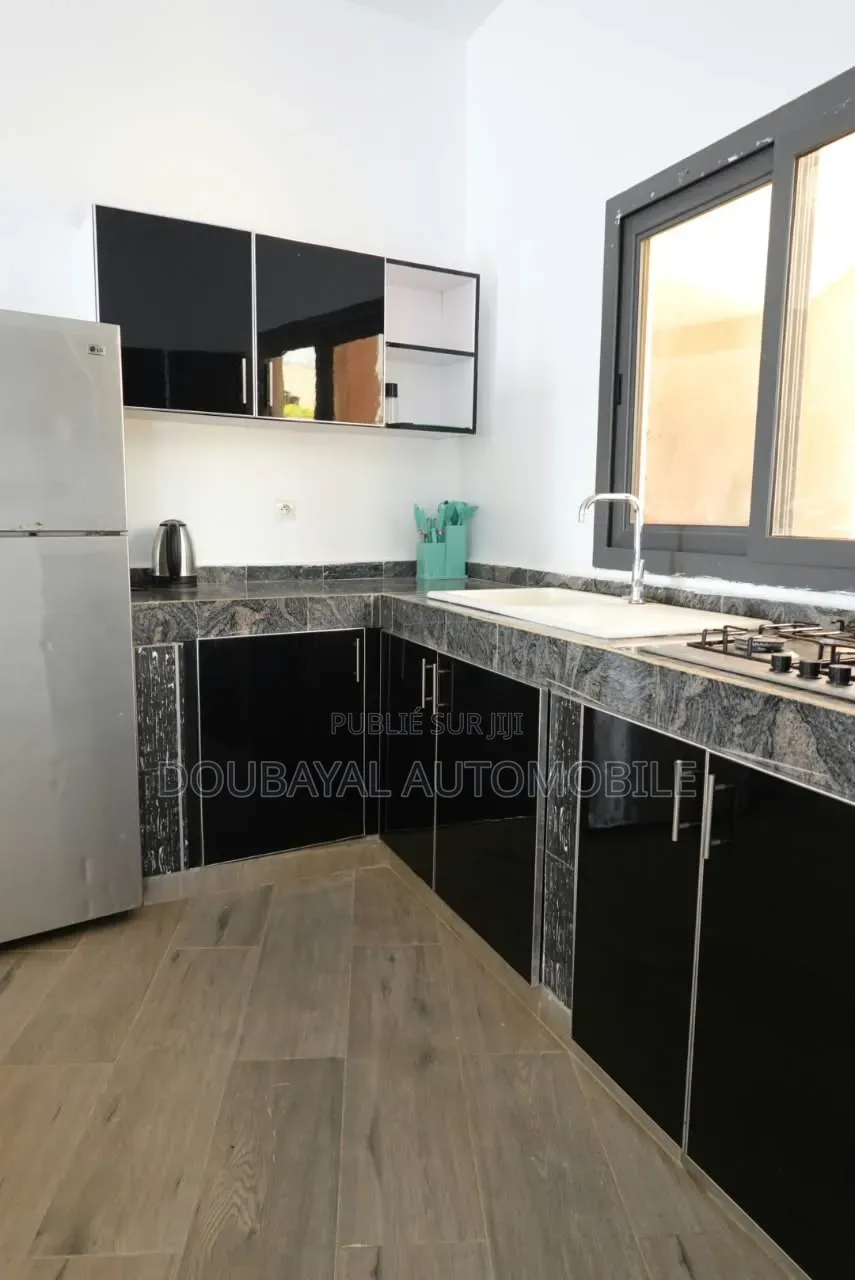 2chbre Villa dans Villa À Vendre, Thiès Sud à Vendre