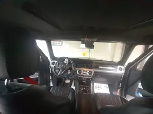 Mercedes-Benz G-Class 2024 Gris