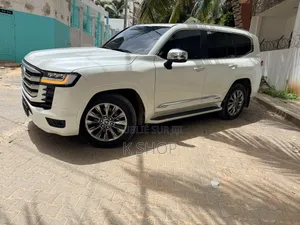Nouveau Toyota Land Cruiser 2026 Blanc