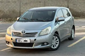 Toyota Verso 2013 Gris