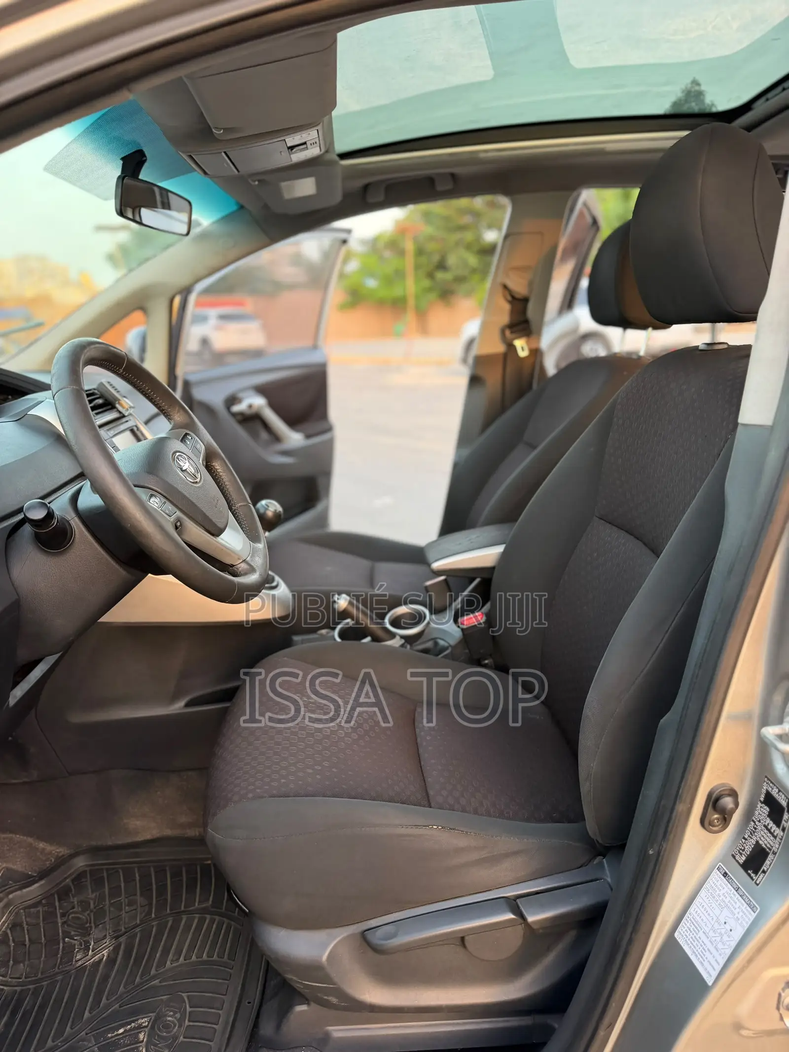 Toyota Verso 2013 Gris