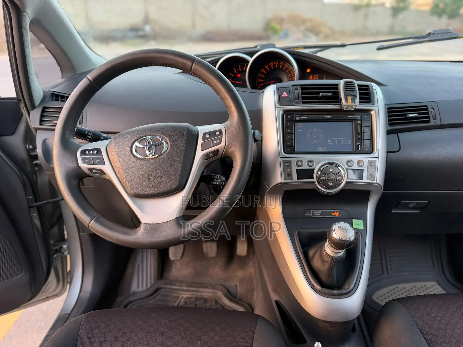 Toyota Verso 2013 Gris