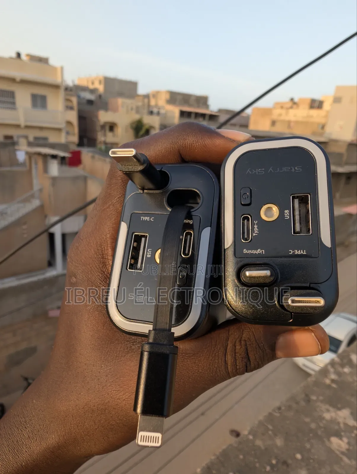 CHARGEUR ALLUME-CIGARE 4 EN 1 – Avec Cable Rétractabl