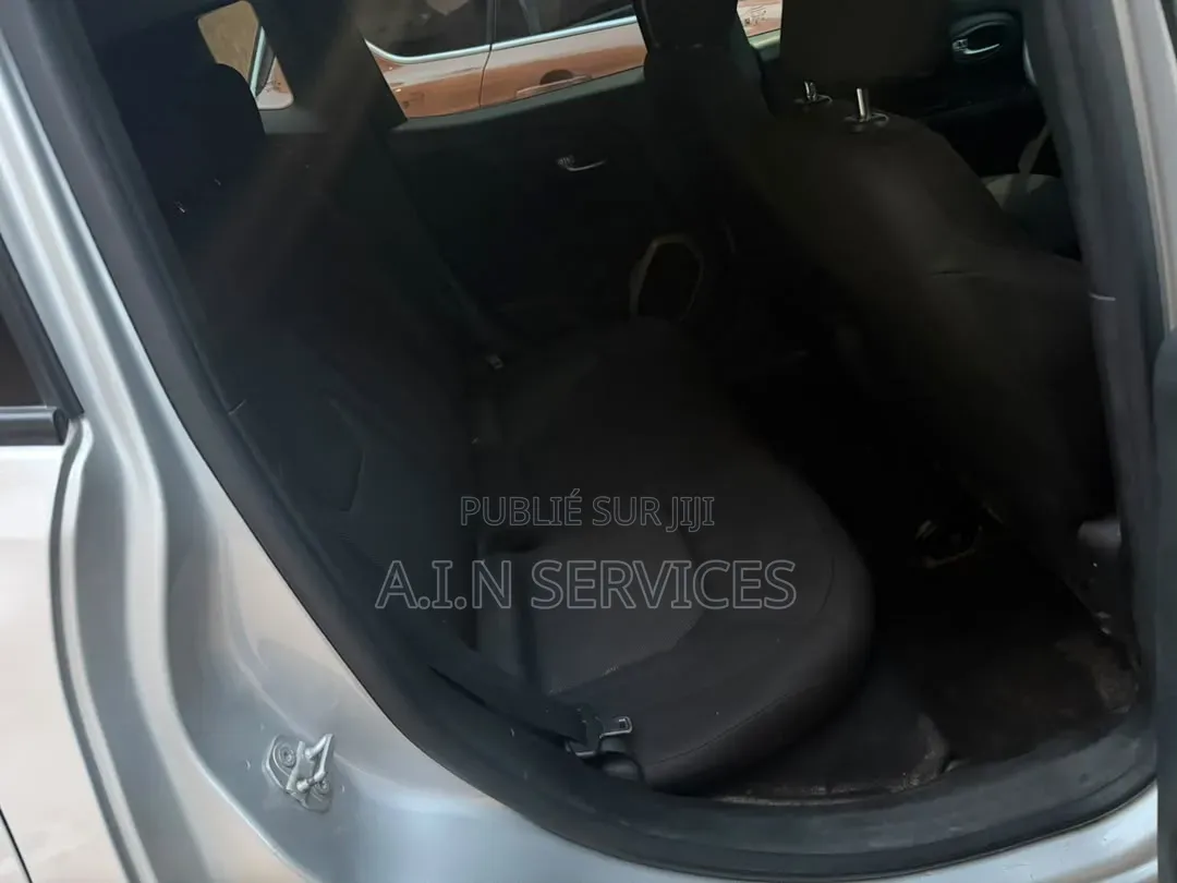 Jeep Renegade 2016 Gris