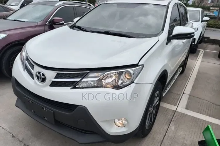 Toyota RAV4 2015 Blanc