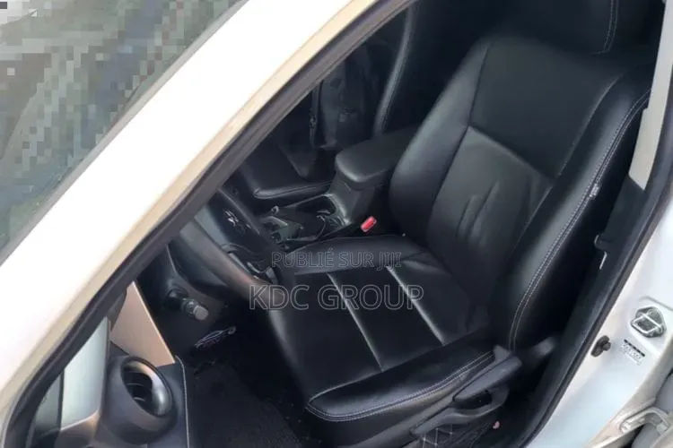 Toyota RAV4 2019 Blanc
