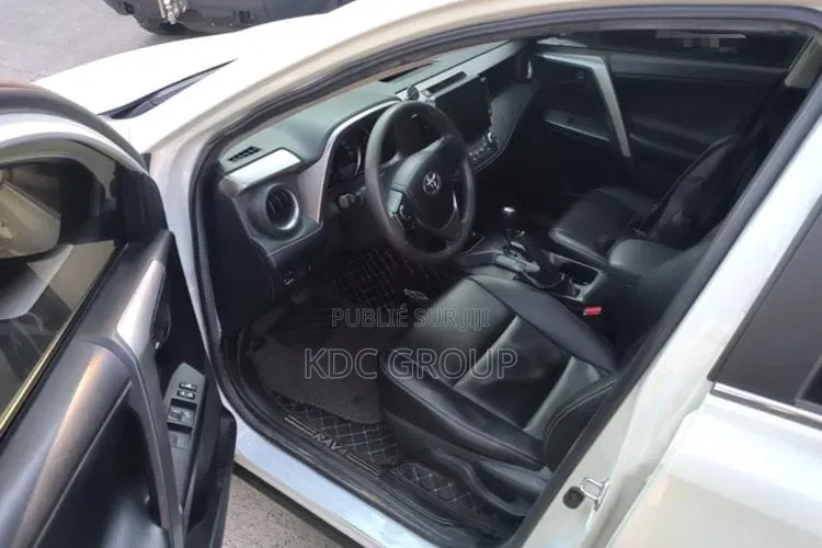 Toyota RAV4 2019 Blanc