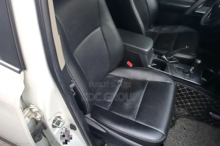 Toyota RAV4 2019 Blanc