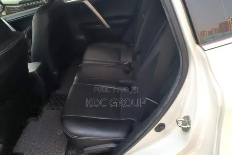 Toyota RAV4 2019 Blanc
