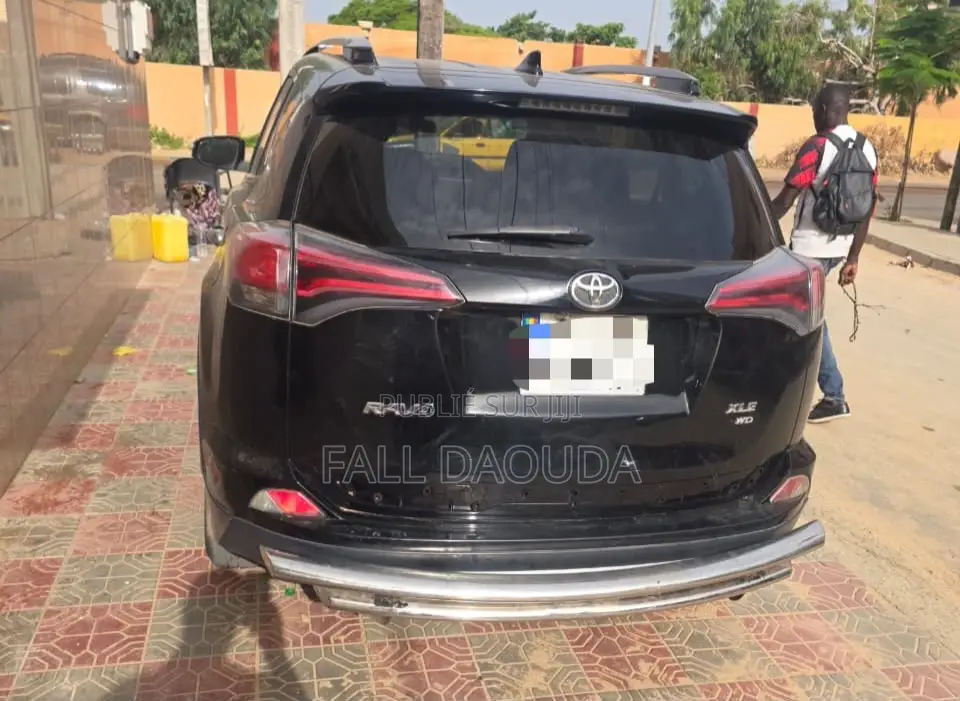 Toyota RAV4 2018 Noir