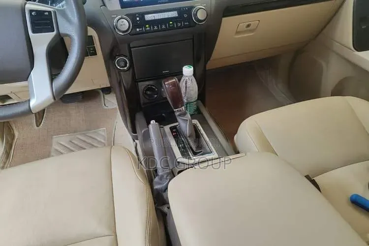 Toyota Land Cruiser Prado 2015 Noir