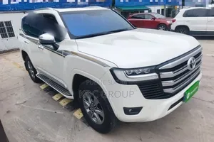 Toyota Land Cruiser 2022 Blanc