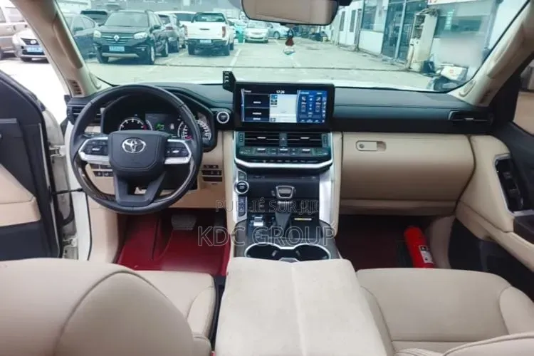 Toyota Land Cruiser 2022 Blanc