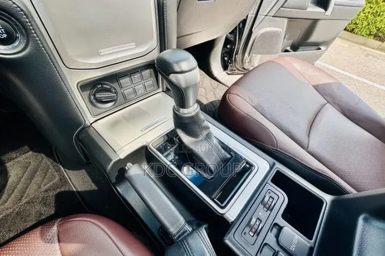 Toyota Land Cruiser Prado 2018 Noir