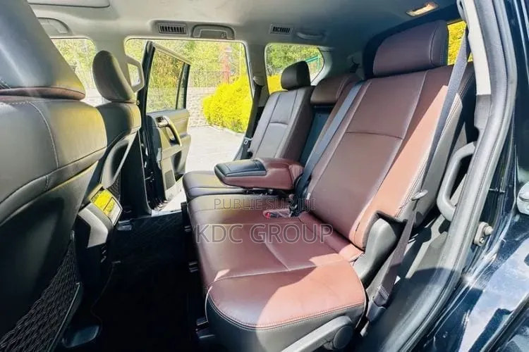 Toyota Land Cruiser Prado 2018 Noir