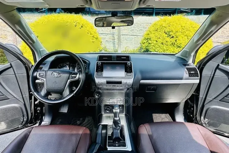 Toyota Land Cruiser Prado 2018 Noir