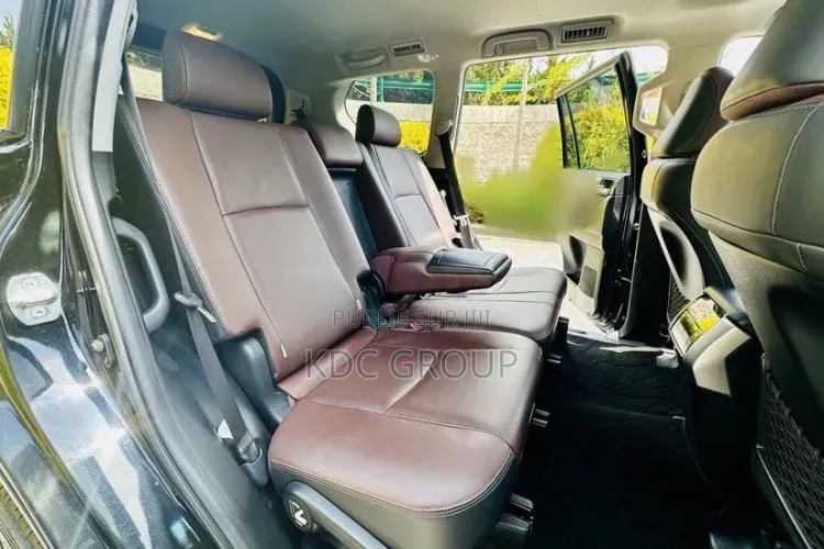 Toyota Land Cruiser Prado 2018 Noir
