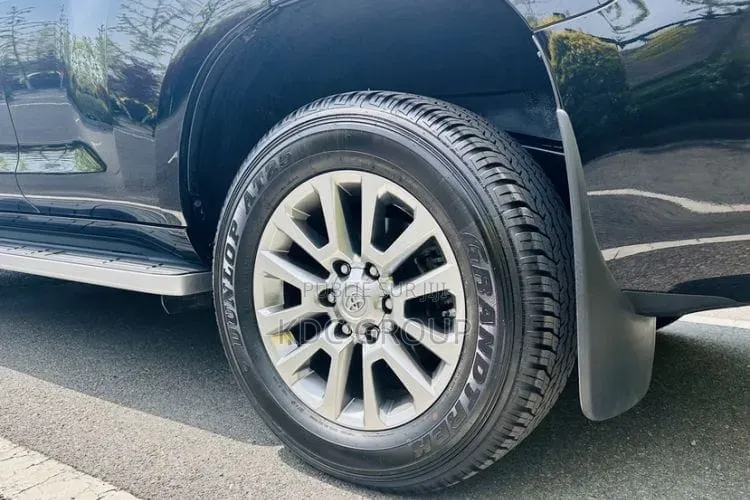 Toyota Land Cruiser Prado 2018 Noir