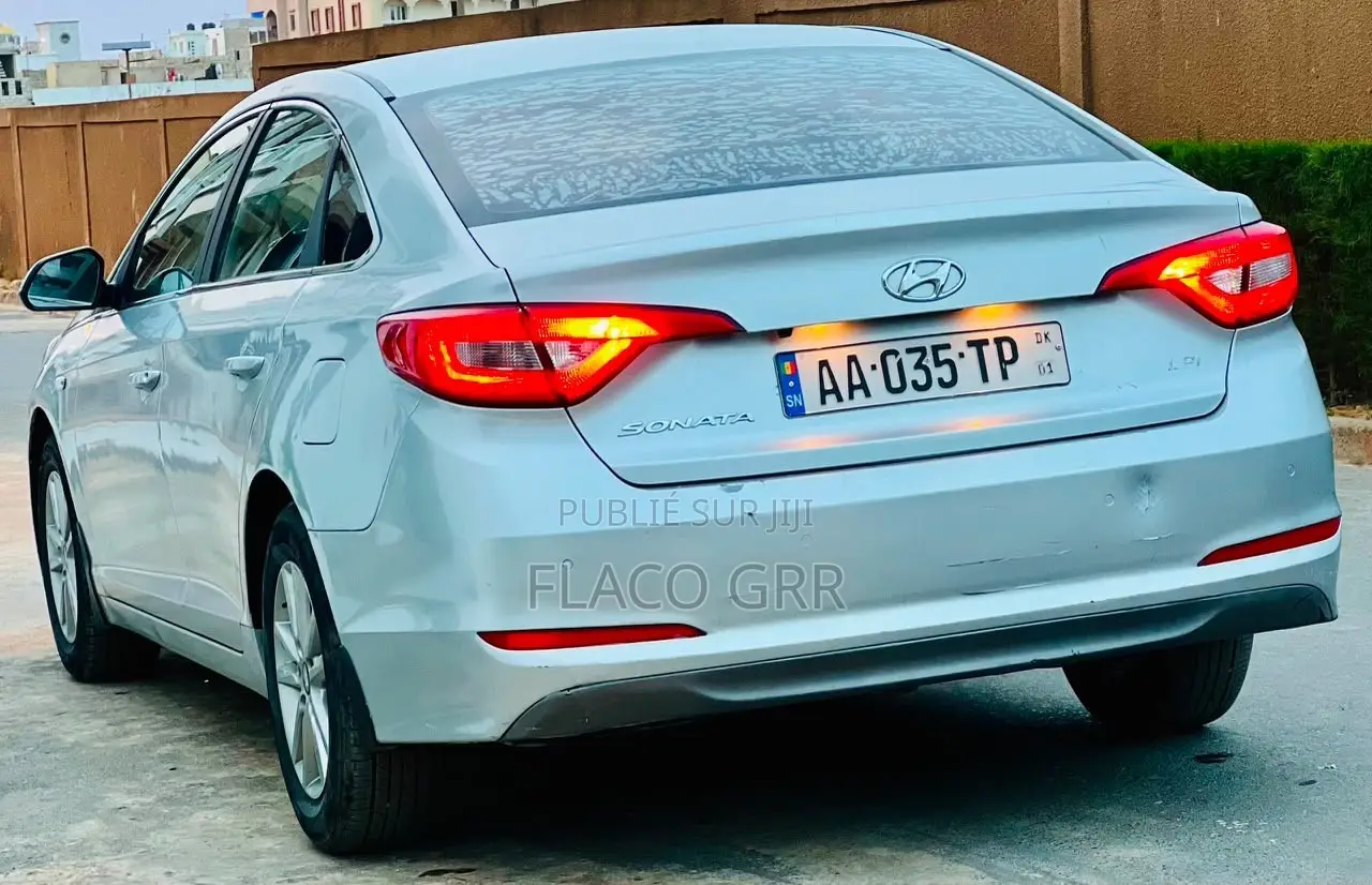 Hyundai Sonata Limited 2.0T Seban (2.0L 4cyl 6A) 2016 Beige