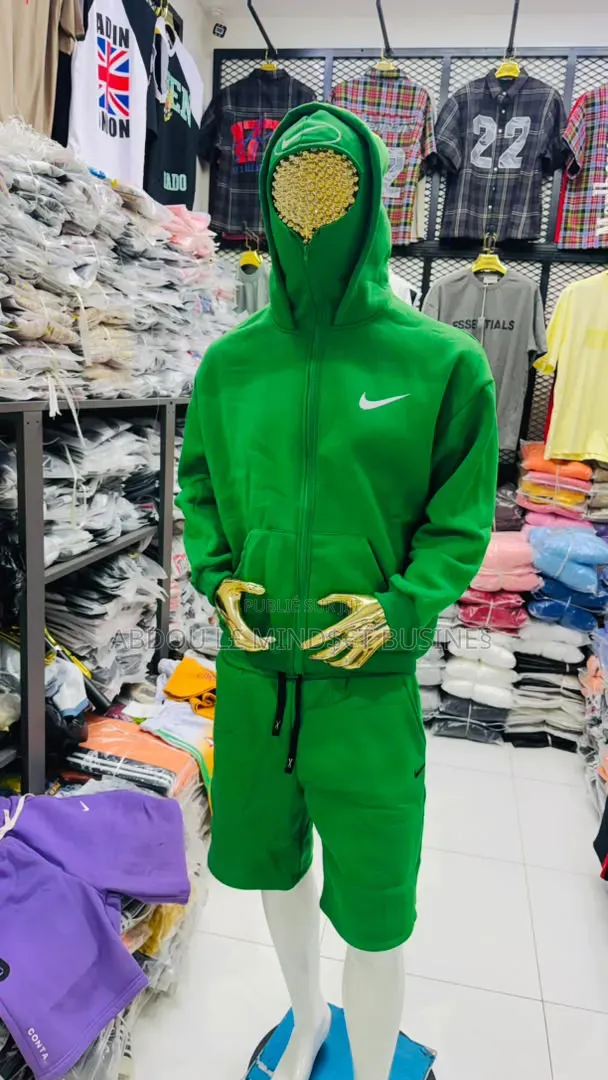 Ensemble Nike Short Pulls Cagoule Capuchon Disponible