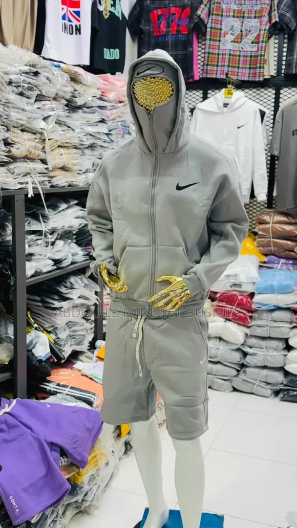 Ensemble Nike Short Pulls Cagoule Capuchon Disponible