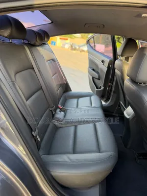 Hyundai Avante 2016 Gris
