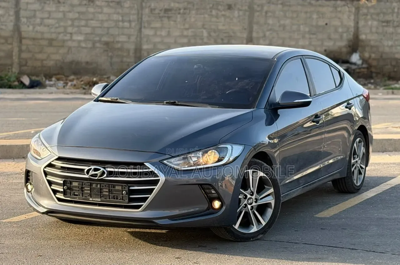 Hyundai Avante 2016 Gris