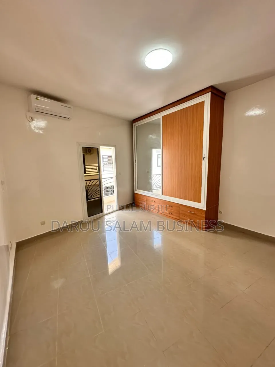 3chbre Appartement dans Yoff Cité Biagi à Louer