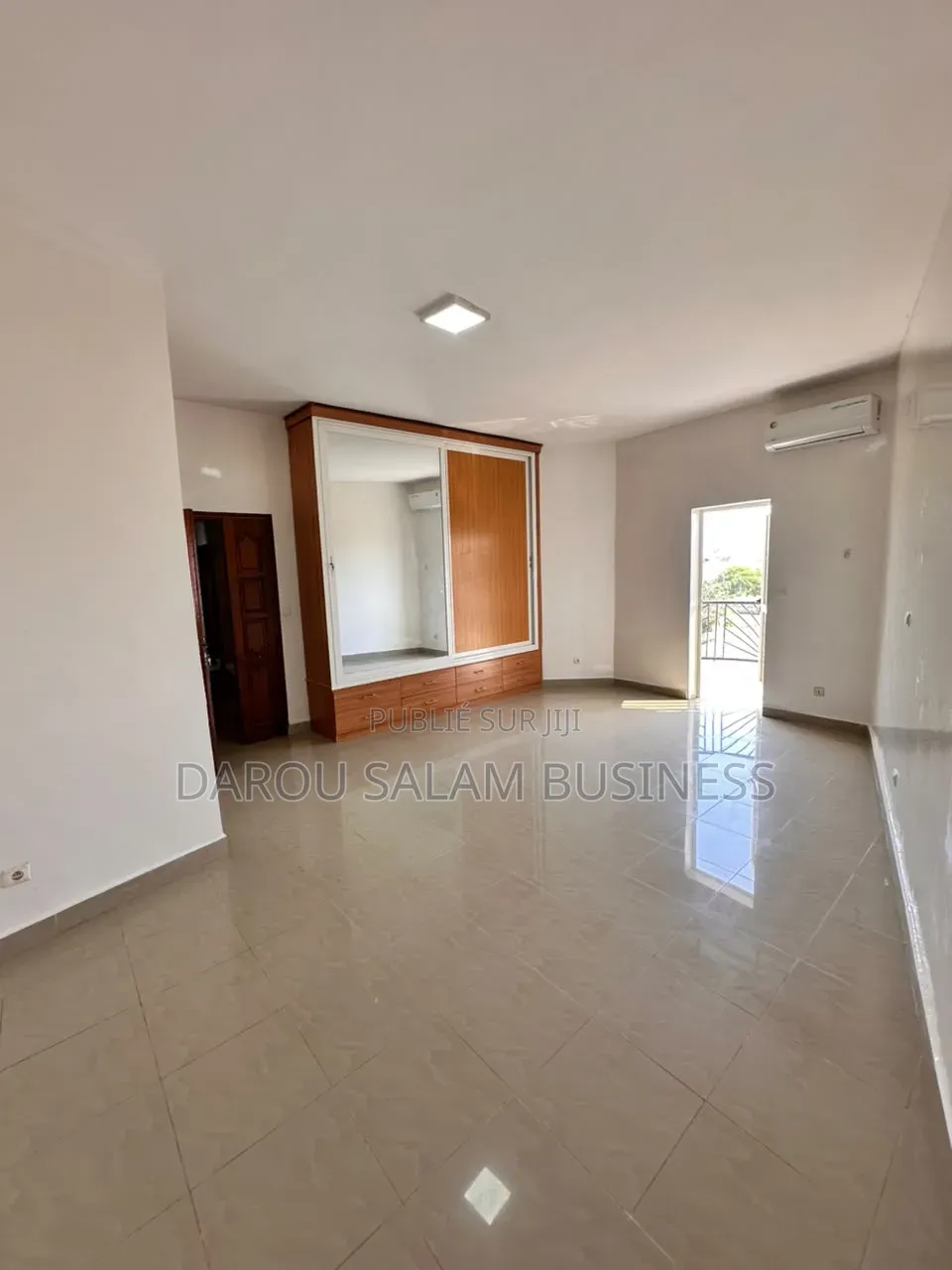 3chbre Appartement dans Yoff Cité Biagi à Louer