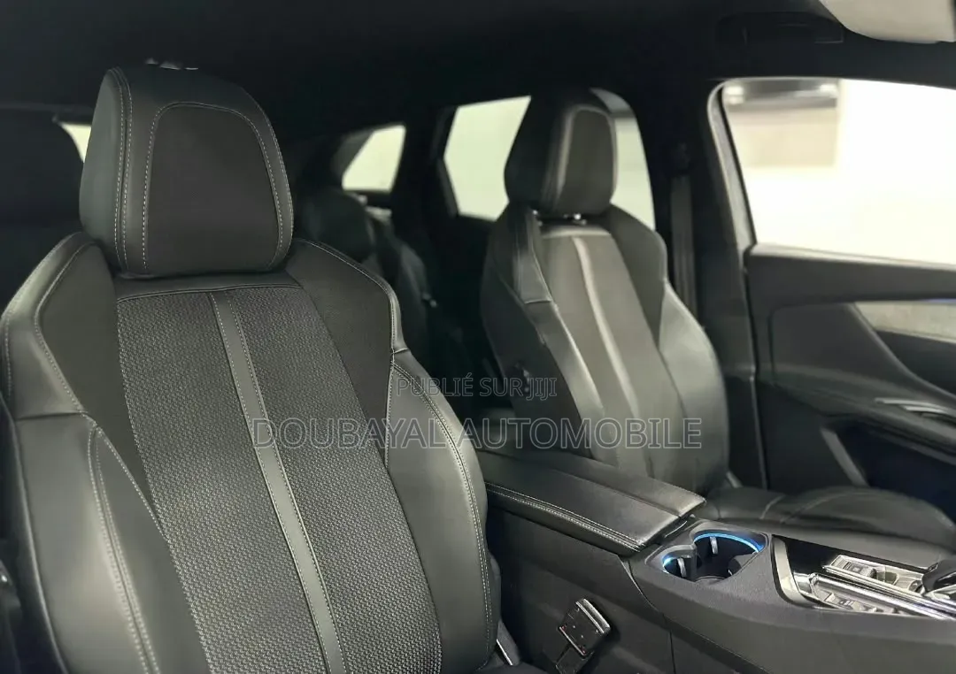 Peugeot 3008 2022 Gris