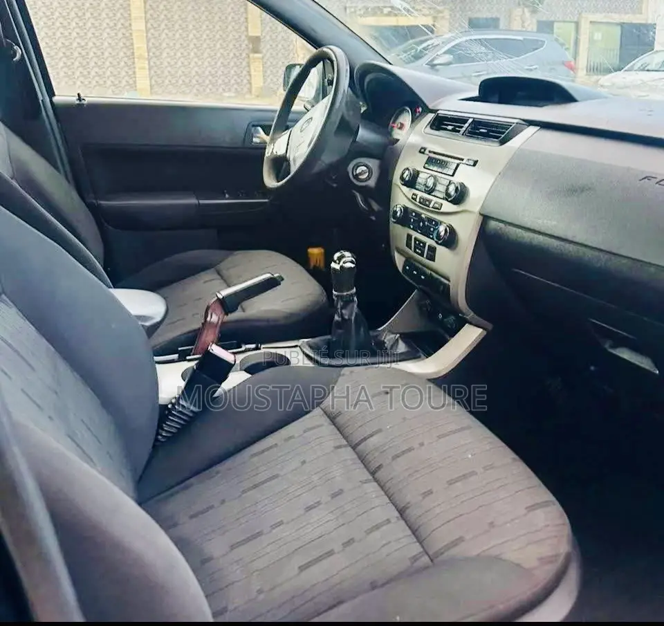 Ford Focus 2011 Noir
