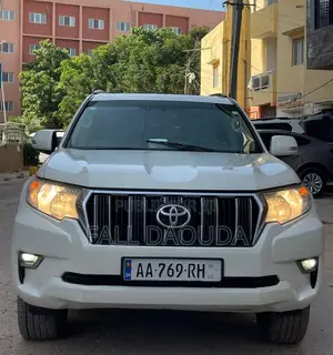 Toyota Land Cruiser Prado 2022 Blanc