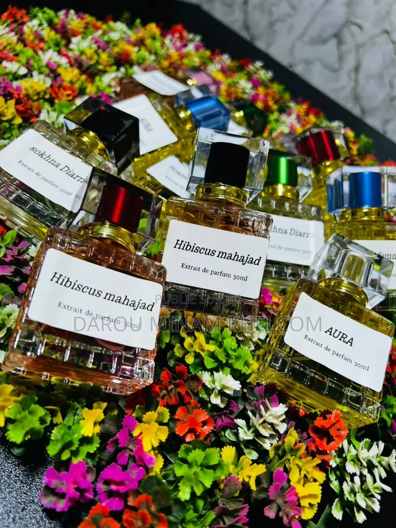 Parfum , Extrait De Parfum, Des Flacons d'Huile