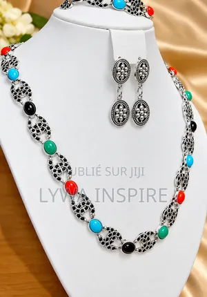 Parure De Bijoux Élégante – Collier_boucles D’oreilles