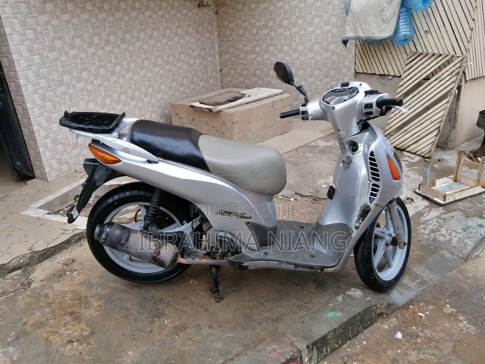 Honda Super Hawk 2004 Gris