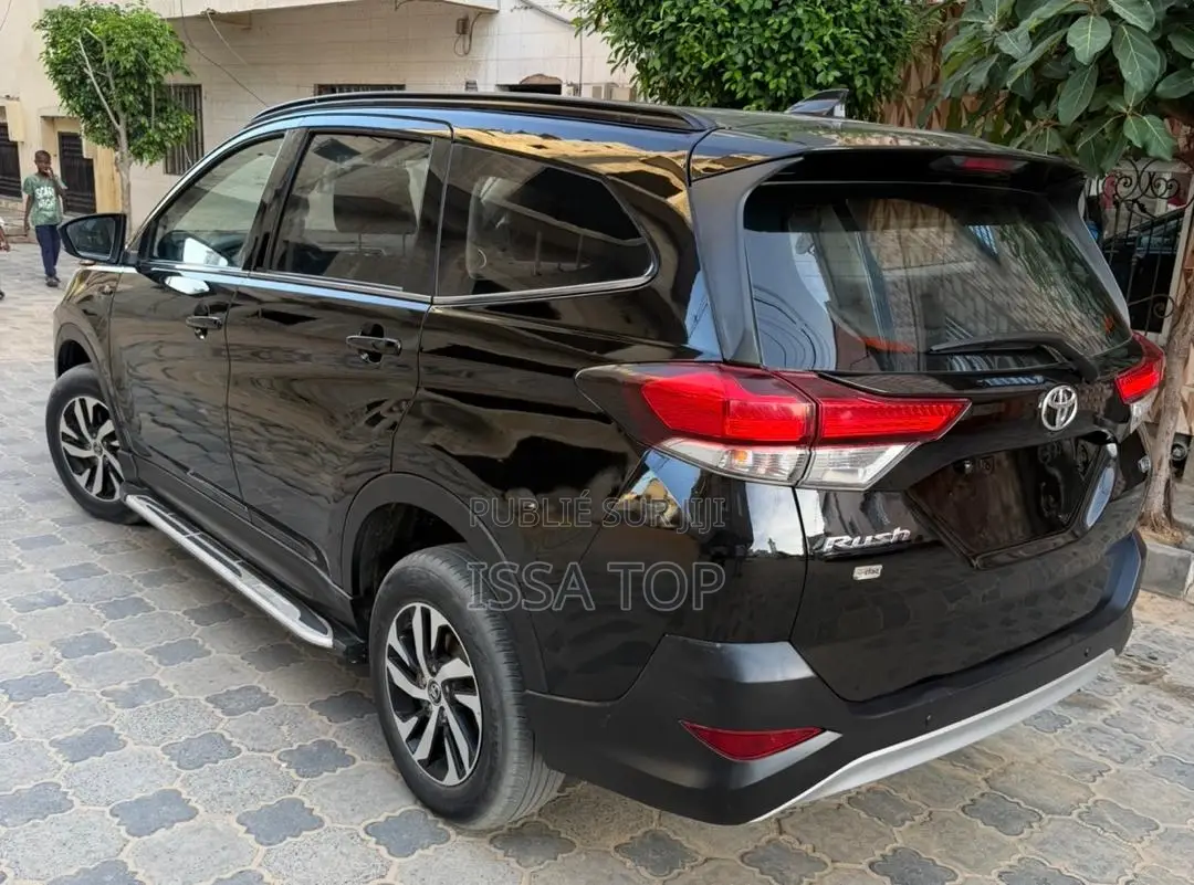 Toyota Rush 2024 Noir