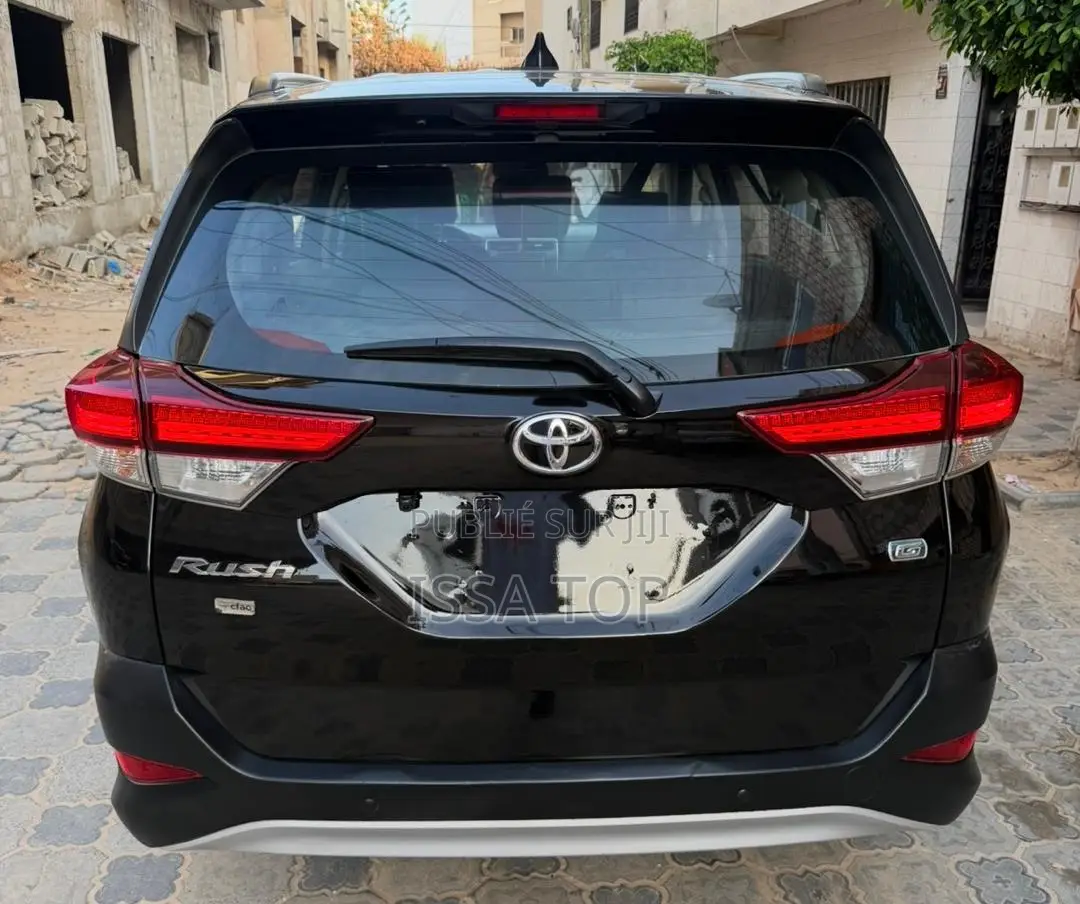 Toyota Rush 2024 Noir