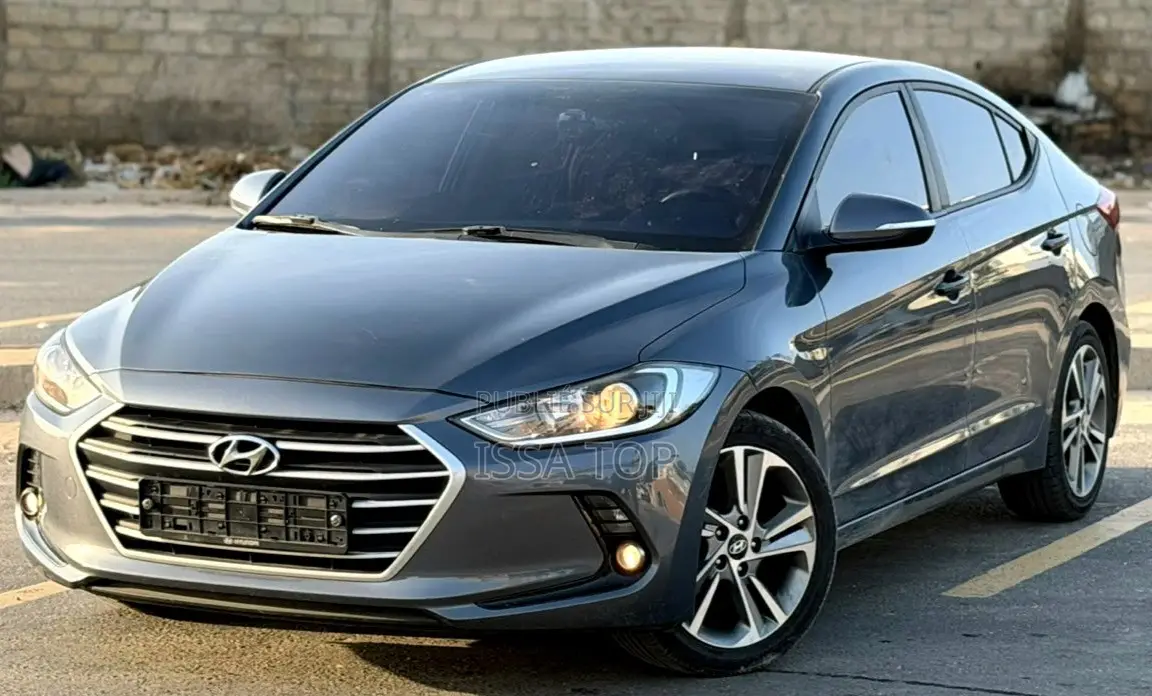 Hyundai Avante 2016 Gris