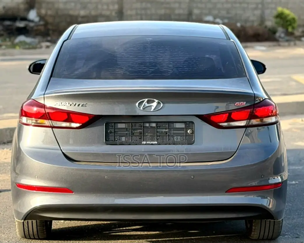 Hyundai Avante 2016 Gris