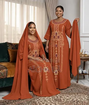 Robe Avec Grand Foulard