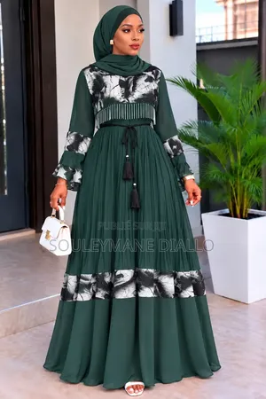 Robe Avec Foulard