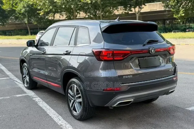 Changan CS75 2023 Gris