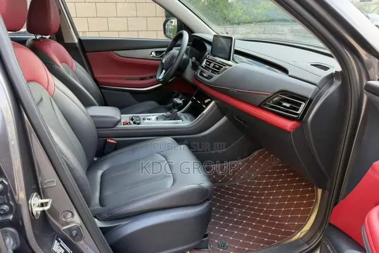 Changan CS75 2023 Gris
