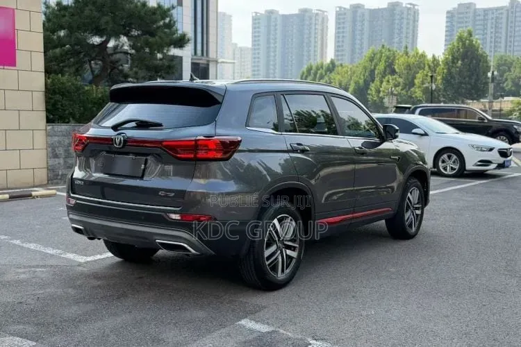 Changan CS75 2023 Gris